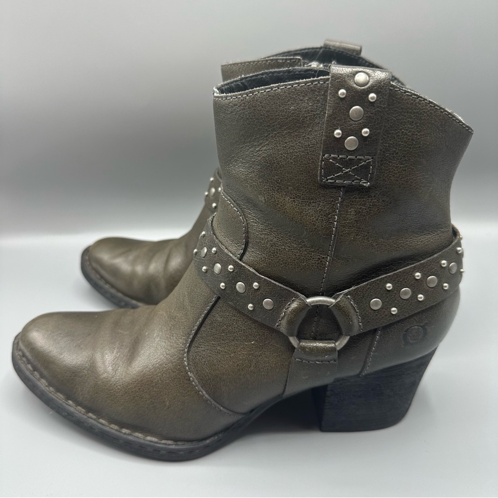 Born Slater Western Studded Harness Moto Boots Size 10M Dark Green